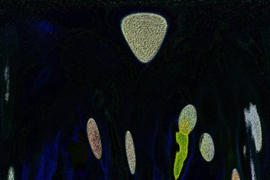 Dalgalı çizgiler. Soyut çizgiler. Doku arka planı. düzensiz desen. Şık modern. Pop sanat. Nokta etkisi. Ritmik gürültü parçacıkları. Paket için desen. Renkli vuruşlu duvar kağıdı.