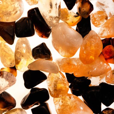 Tasarım için doğal kuvars değerli taş desen dokusu arka planı.