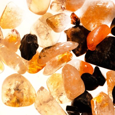 Tasarım için doğal kuvars değerli taş desen dokusu arka planı.