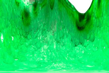 Kristal enine kesit arkaplanı. Doğal saydam agat kristal yüzey dilimi. Madenin makro yakın çekimi, soyut yapı