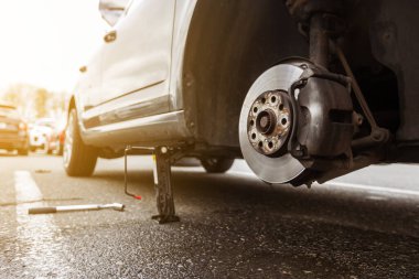 Çarpışmadan sonra kendi kendini değiştiren araba tekerleği süreci, otomotiv kavramı