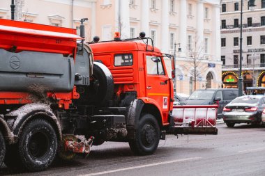  Moskova 'da şiddetli kar yağışı var. Yeni Yıl Arifesi