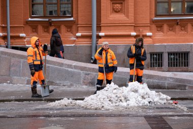 02.12.2021. Rusya, Moskova. Moskova 'da yoğun kar yağışı