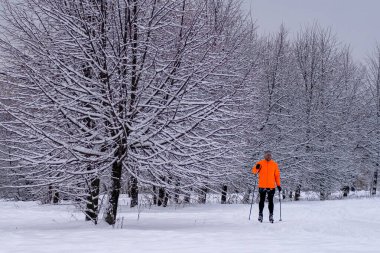 14.12.2021. Rusya, Moskova. Moskova 'da yoğun kar yağışı