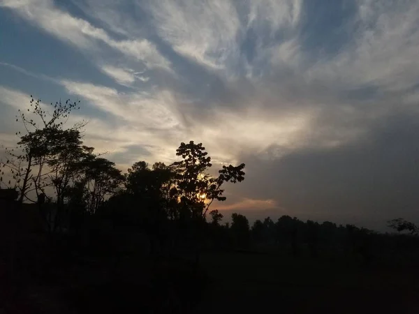 パキスタンの青い空の夕日 Mardan — ストック写真