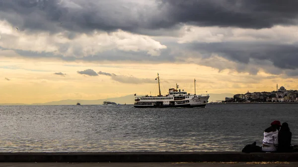 Golden Time Sunset Istanbul Turquie Vue Générale Ligne Ferry Navire — Photo