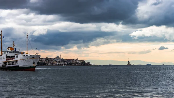 Golden Time Sunset Istanbul Turquie Vue Générale Ligne Ferry Navire — Photo