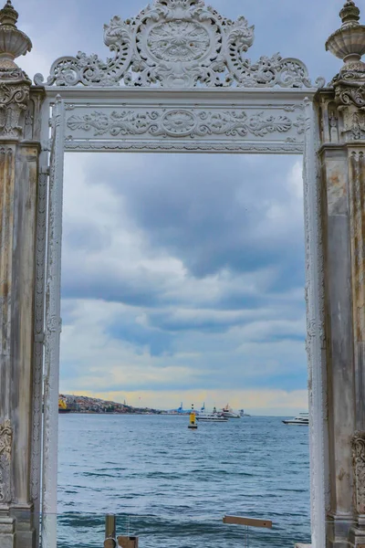 Istanbul Turquie Octobre 2021 Vue Bosphore Depuis Porte Orientale Palais — Photo