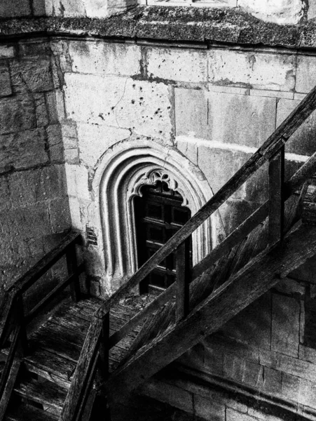 Conceito Velha Foto Preto Branco Escadas Madeira Com Escadas Quebradas — Fotografia de Stock