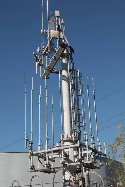 Antena Del Transmisor Radio Torre —  Fotos de Stock