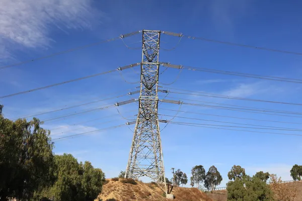 150 feet çok yüksek voltaj elektrik kulesi