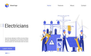 Elektrik şirketlerinden oluşan bir ekip, elektrik hatları konseptini kontrol ediyor.