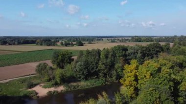 Widawka Nehri güneşli bir yaz gününde İHA ile filme alındı.. 