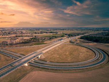 Hızlı trafik kavşağı, İHA 'dan fotoğraf..