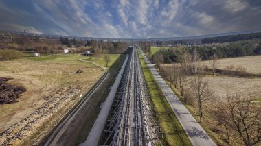 Ciechocinek şehrinde bir sağlık merkezi, tuzlu su mezuniyet kuleleri.