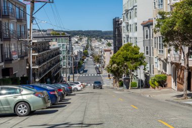San Francisco, California - sokaklar ve evler.