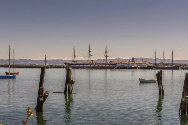 San Francisco Körfezi, ABD 'deki gemiler.