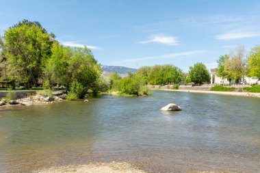 Reno, ABD 'nin Nevada eyaletinin Truckee Nehri üzerindeki Washoe County' nin başkentidir..