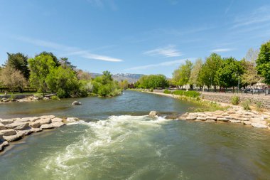 Reno, ABD 'nin Nevada eyaletinin Truckee Nehri üzerindeki Washoe County' nin başkentidir..