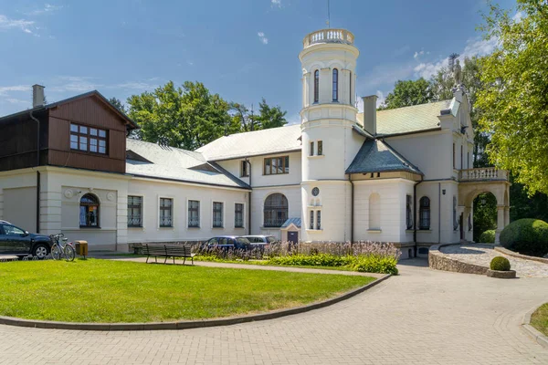 Manor House Park Village Oblegorek Poland — Stockfoto
