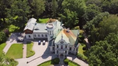 Palace with a historic park in Oblegorek, Poland