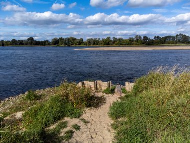 Polonya, Vistula Nehri 'nde Sonbahar.