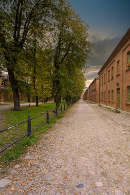 Jasien Nehri 'ndeki fabrika ve konut kompleksi 19. yüzyılda Lodz' un en zengin sanayicisi Karol Scheibler tarafından inşa edildi..