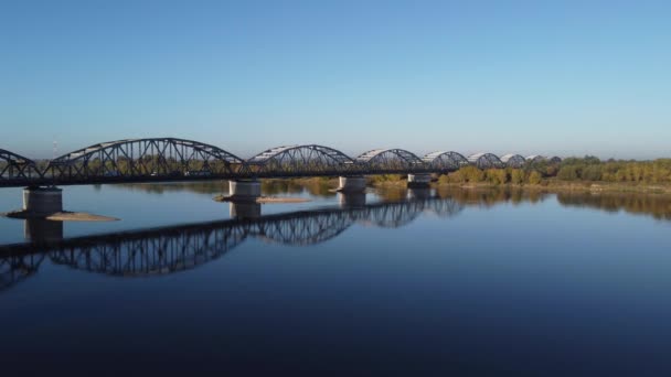 Grudziadz Şehri Polonya Nın Uzun Yol Demiryolu Köprüsü — Stok video