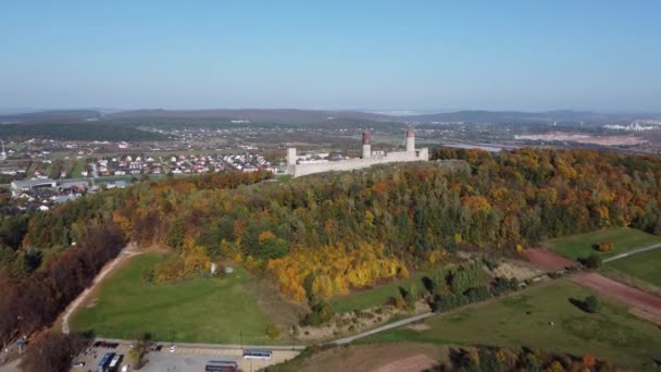 Castillo Checiny Filmado Desde Arriba Con Vistas Ciudad Checiny Polonia — Vídeo de stock