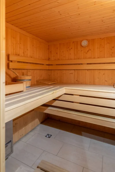 Uma Pequena Sauna Caseira Forrada Com Madeira — Fotografia de Stock