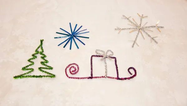 Weihnachtsbaum Weihnachtsmann Mit Geschenk Und Stern Mit Schneeflocke Isoliert Auf — Stockfoto