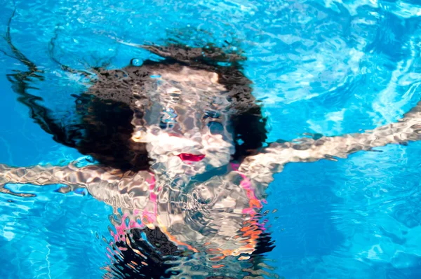 Schwimmerin Unter Meerwasser Sommerferien Unterwasser — Stockfoto