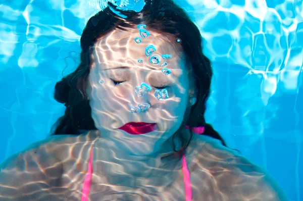 Lustige Schwimmerin Meerwasser Sommerferien Unterwasser — Stockfoto