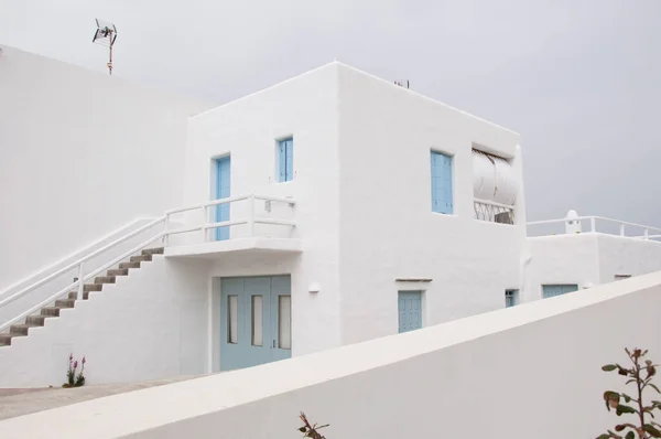 Vit Villa Hus Byggnad Fasad Exteriör Medelhavet Arkitektur Himmel Bakgrund — Stockfoto