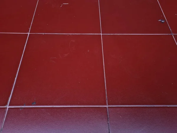 Podłoga Budynku Wykonana Jest Czerwonej Porcelany Kratkę — Zdjęcie stockowe