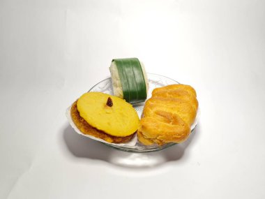 Lemper, Lumpur ve Profiterollerden oluşan Endonezya pazarı atıştırmalıkları