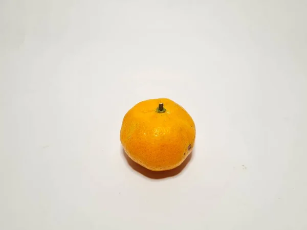 Naranja Fruta Amarillo Sobre Fondo Blanco — Foto de Stock