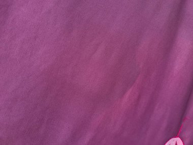 Kırmızı kumaş, gölgeli soyut arkaplan