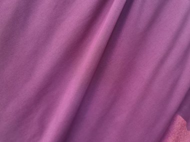 Kırmızı kumaş, gölgeli soyut arkaplan