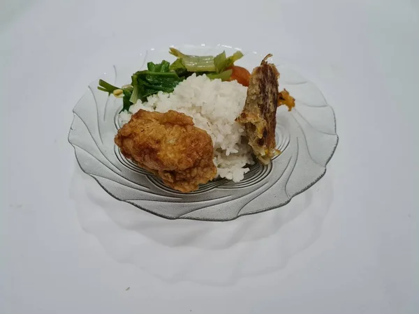 Indonesian Cuisine Namely White Rice Clear Vegetables Fried Tofu Fried — Foto de Stock
