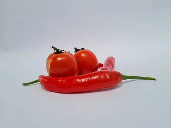 Stora Röda Chilipeppar Med Gröna Handtag Och Stora Röda Chilipeppar — Stockfoto