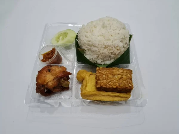 Indonéziai Étel Amely Fehér Rizst Sült Tempeh Sült Tofut Sült — Stock Fotó