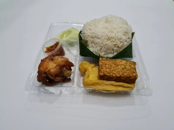 Dish Indonesia Which Contains White Rice Fried Tempeh Fried Tofu — Photo