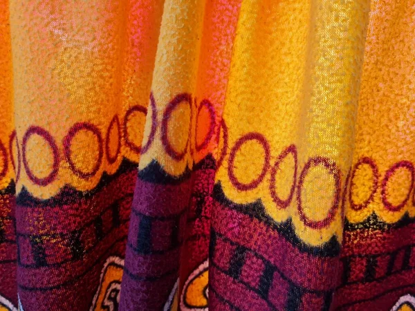 Sarı battaniye desenli soyut kumaş arkaplan ve diğer renk kombinasyonları