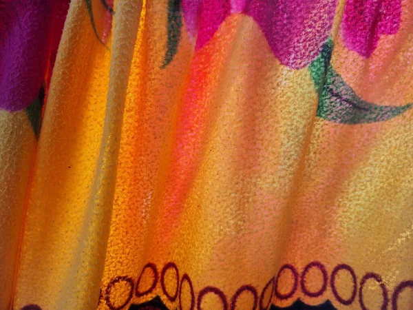 带黄色毛毯纹理和其他颜色组合的织物背景 — 图库照片