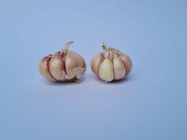 Mutfakta baharat pişirmek ahşap üzerinde sarımsak