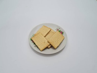 Un ve çikolata tadı olan diğer malzemelerden yapılan abur cuburlara bisküvi denir.