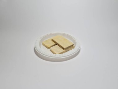 Çikolata katmanlı bisküviler.