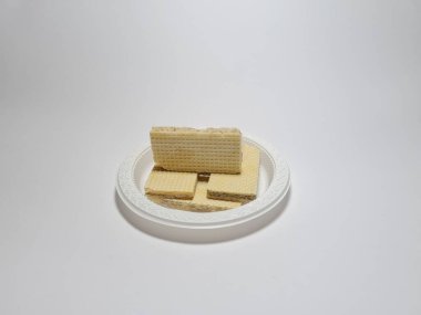 Çikolata katmanlı bisküviler.