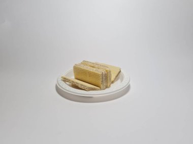 Çikolata katmanlı bisküviler.